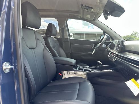 Certified 2025 Kia Sorento S w/ Panoramic Sunroof Package FWD image 19