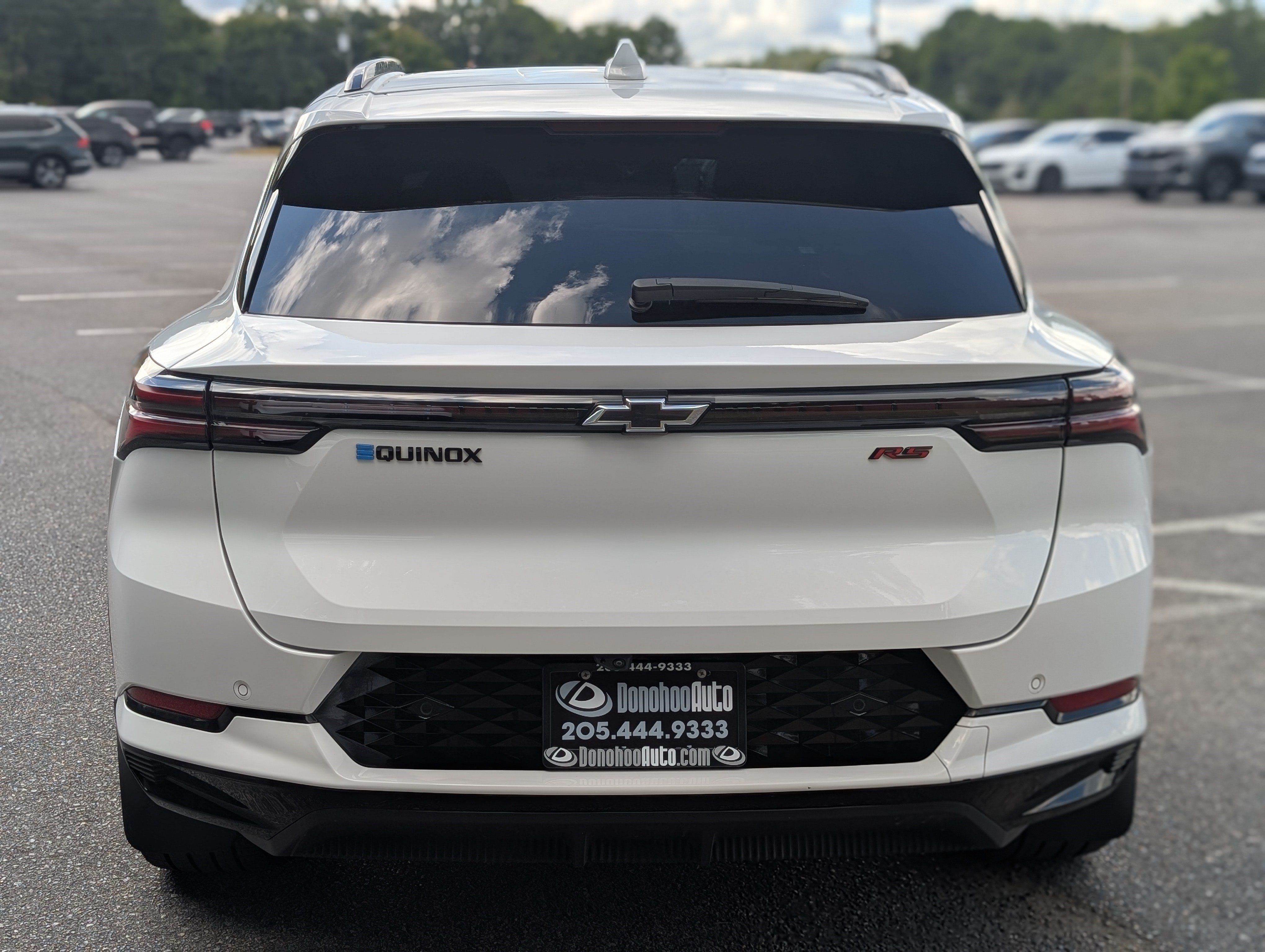 Used 2024 Chevrolet Equinox EV RS w/ LPO, Active Package FWD image 8
