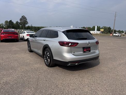 Used 2019 Buick Regal Preferred AWD/4WD image 4