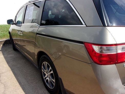 Used 2011 Honda Odyssey EX image 3