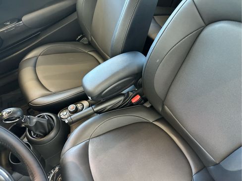 Used 2018 MINI Cooper 2-Door Hardtop FWD image 8