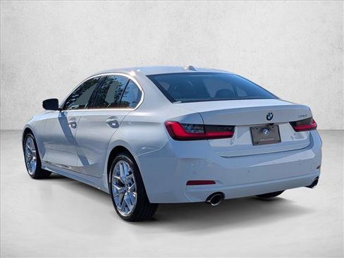 Used 2025 BMW 330i Sedan w/ M Sport Package RWD image 8