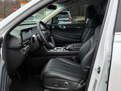 Used 2025 Genesis GV80 2.5T image 25