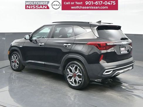 Used 2023 Kia Seltos SX w/ SX Sunroof Package image 3