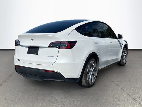 Used 2020 Tesla Model Y Long Range image 7