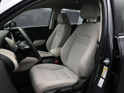 Used 2023 Honda HR-V LX image 5
