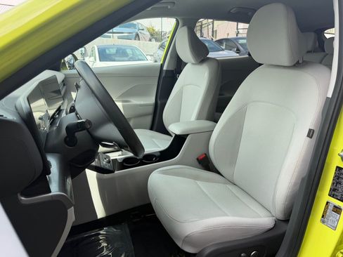 Used 2024 Hyundai Kona SEL FWD image 17