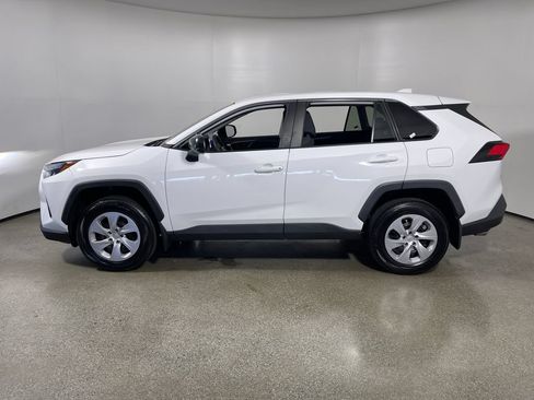 Certified 2023 Toyota RAV4 LE FWD image 6