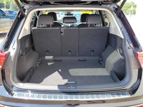 Used 2024 Volkswagen Tiguan Wolfsburg Edition AWD/4WD image 32