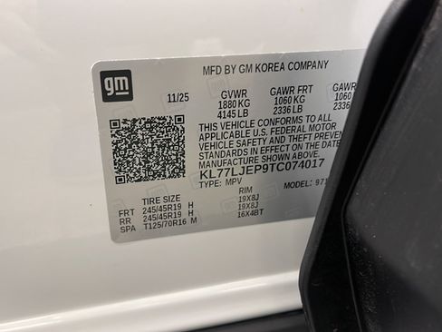 Used 2026 Chevrolet Trax RS FWD image 28
