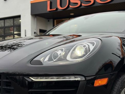 Used 2018 Porsche Macan Sport Edition image 34