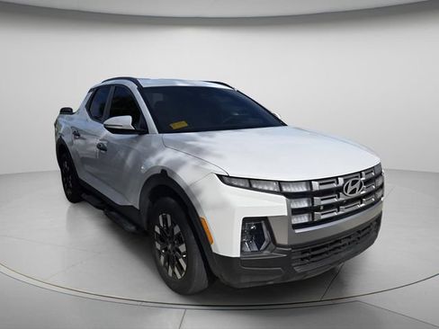 Used 2025 Hyundai Santa Cruz SEL FWD image 3
