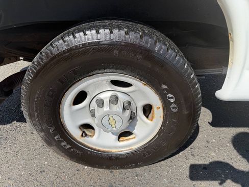 Used 2013 Chevrolet Express 2500 RWD image 7
