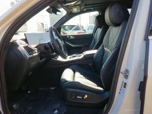 Used 2025 BMW X5 sDrive40i w/ Parking Assistance Package image 10