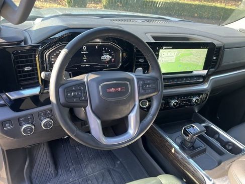 Used 2025 GMC Sierra 1500 Elevation w/ Elevation Premium Package image 6