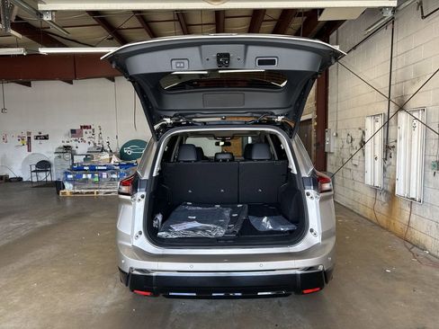 New 2026 Nissan Rogue Platinum AWD/4WD image 21
