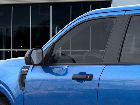 Used 2025 Ford Maverick XLT w/ XLT Luxury Package image 13