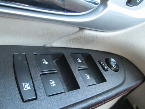 Used 2015 GMC Terrain SLE w/ Chrome Package image 22