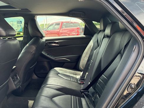 Used 2022 Toyota Avalon XSE FWD image 11