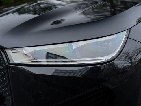 Used 2024 BMW iX xDrive50 w/ Premium Package image 3