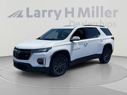 Used 2023 Chevrolet Traverse RS