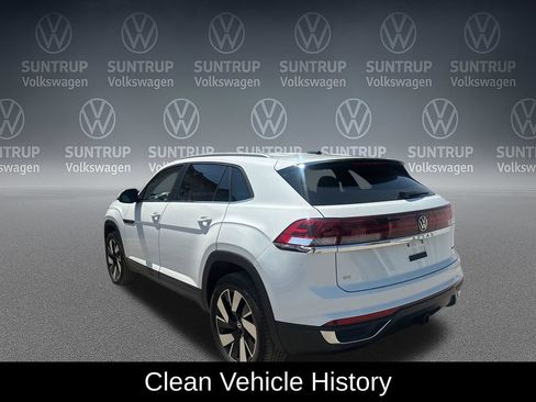 Used 2025 Volkswagen Atlas Cross Sport SE AWD/4WD image 3