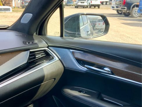 Used 2020 Cadillac XT6 Premium Luxury w/ Platinum Package AWD/4WD image 35