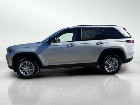 New 2025 Jeep Grand Cherokee Laredo X w/ Luxury Tech Group I image 3