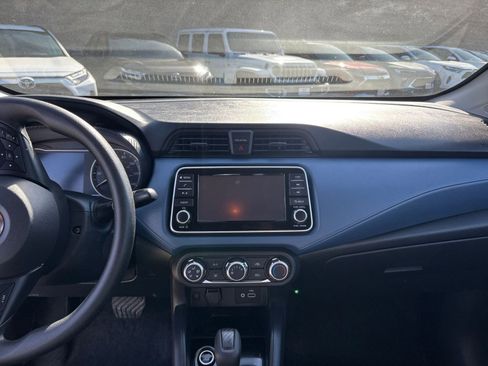 Used 2025 Nissan Versa SV image 17