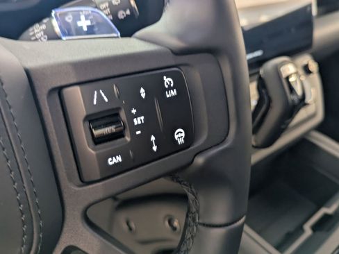 New 2026 Land Rover Defender 110 OCTA AWD/4WD image 18