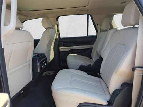 Certified 2023 Ford Expedition Max Platinum RWD image 19