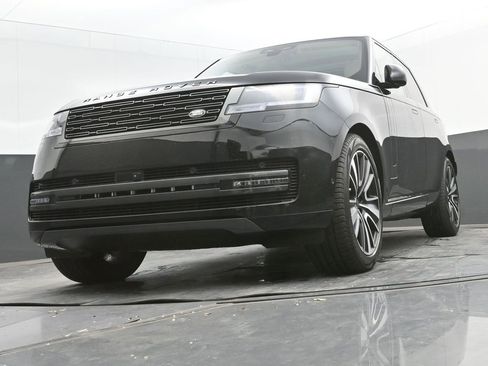 New 2025 Land Rover Range Rover SE image 34