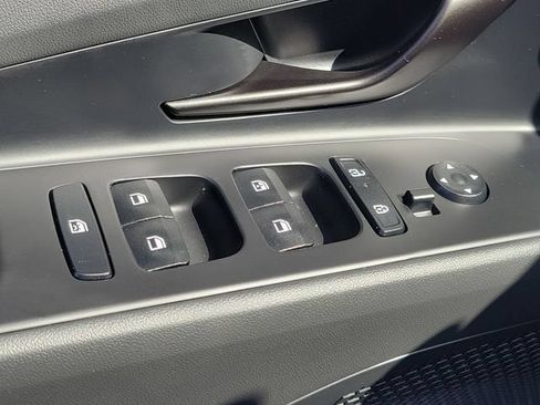 New 2026 Hyundai Elantra SEL Sport FWD image 18
