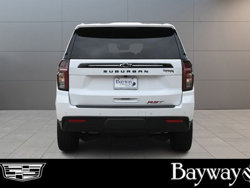 Used 2023 Chevrolet Suburban RST w/ Luxury Package image 6