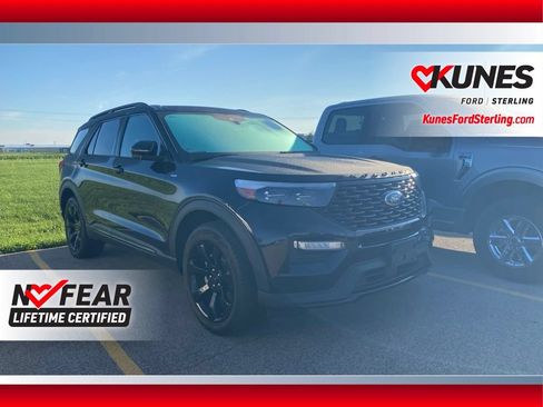 Used 2023 Ford Explorer ST-Line w/ Class IV Trailer Tow Package AWD/4WD image 1