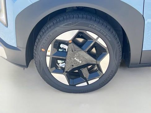 New 2027 Kia Seltos S FWD image 29