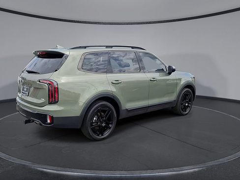 Used 2025 Kia Telluride EX X-Line AWD/4WD image 4