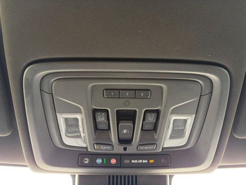 Used 2022 Chevrolet Silverado 1500 High Country w/ Z71 Off-Road Package image 16