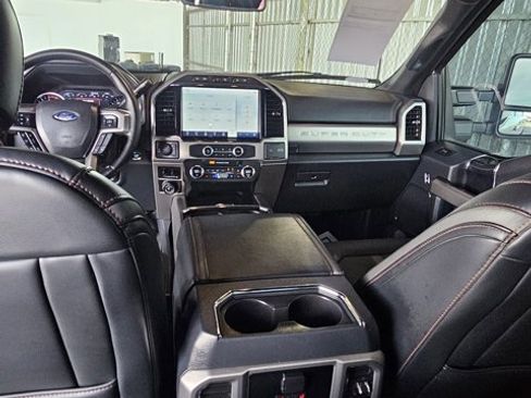 Used 2022 Ford F350 Platinum image 17