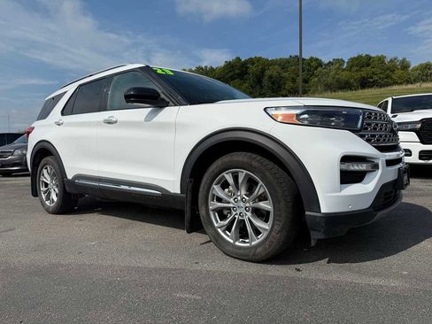 Used 2023 Ford Explorer Limited image 12