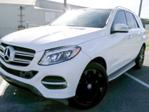 Used 2016 Mercedes-Benz GLE 350 4MATIC image 1