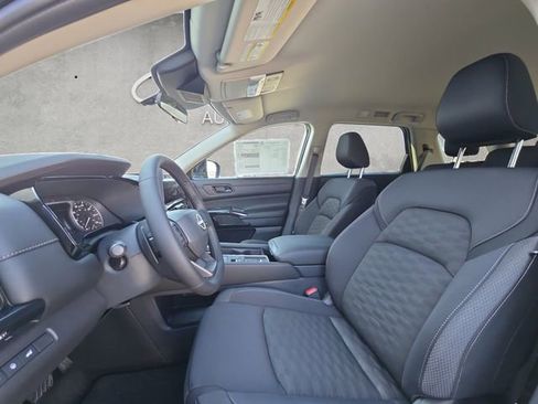 New 2026 Nissan Pathfinder SV image 19