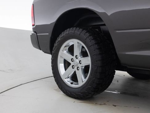 Used 2018 RAM 1500 Express w/ Express Value Package image 19