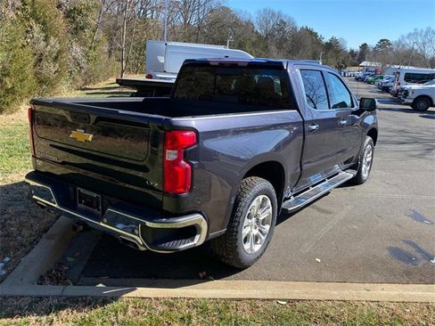 Used 2022 Chevrolet Silverado 1500 LTZ w/ LTZ Premium Package image 32
