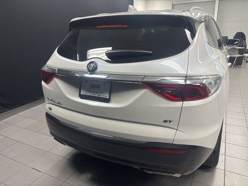 Used 2022 Buick Enclave Essence w/ Experience Buick Package image 4