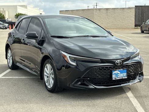 Used 2026 Toyota Corolla SE FWD image 8