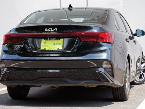 Used 2023 Kia Forte LXS FWD image 4