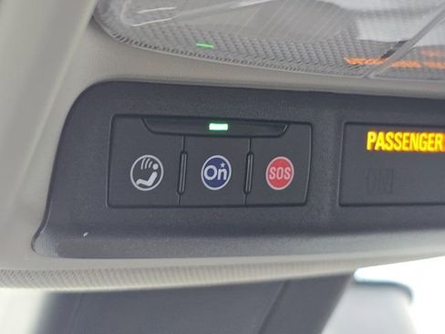 Used 2023 Buick Encore GX Select w/ Sport Touring Package FWD image 8