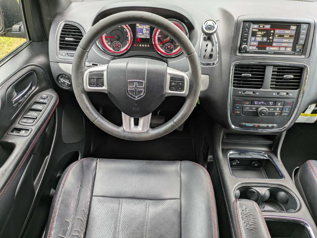 Used 2014 Dodge Grand Caravan R/T FWD image 15