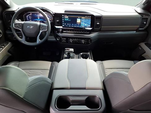 Used 2025 Chevrolet Silverado 1500 ZR2 image 14